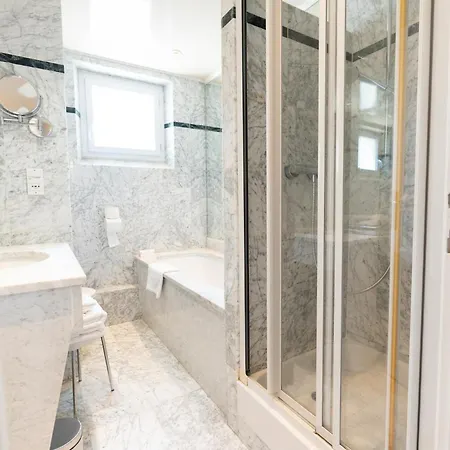 D'angleterre Otel 4*