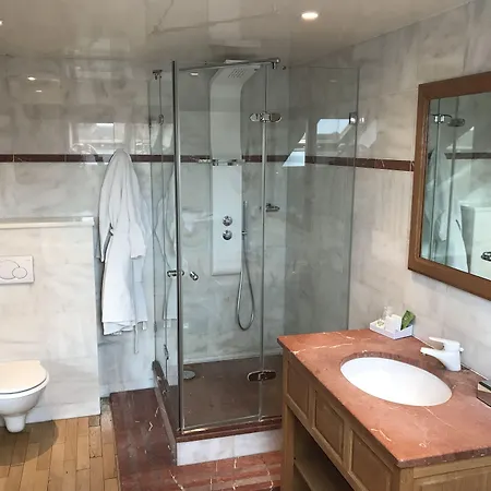 D'angleterre Otel 4*