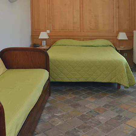 Отель D'angleterre 4*